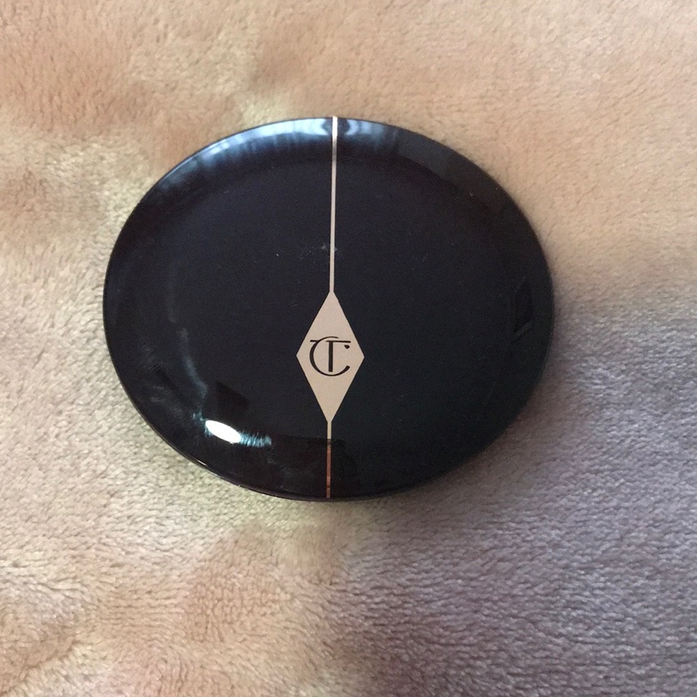 Charlotte Tilbury Cheek To Chic Pillow Talk blush